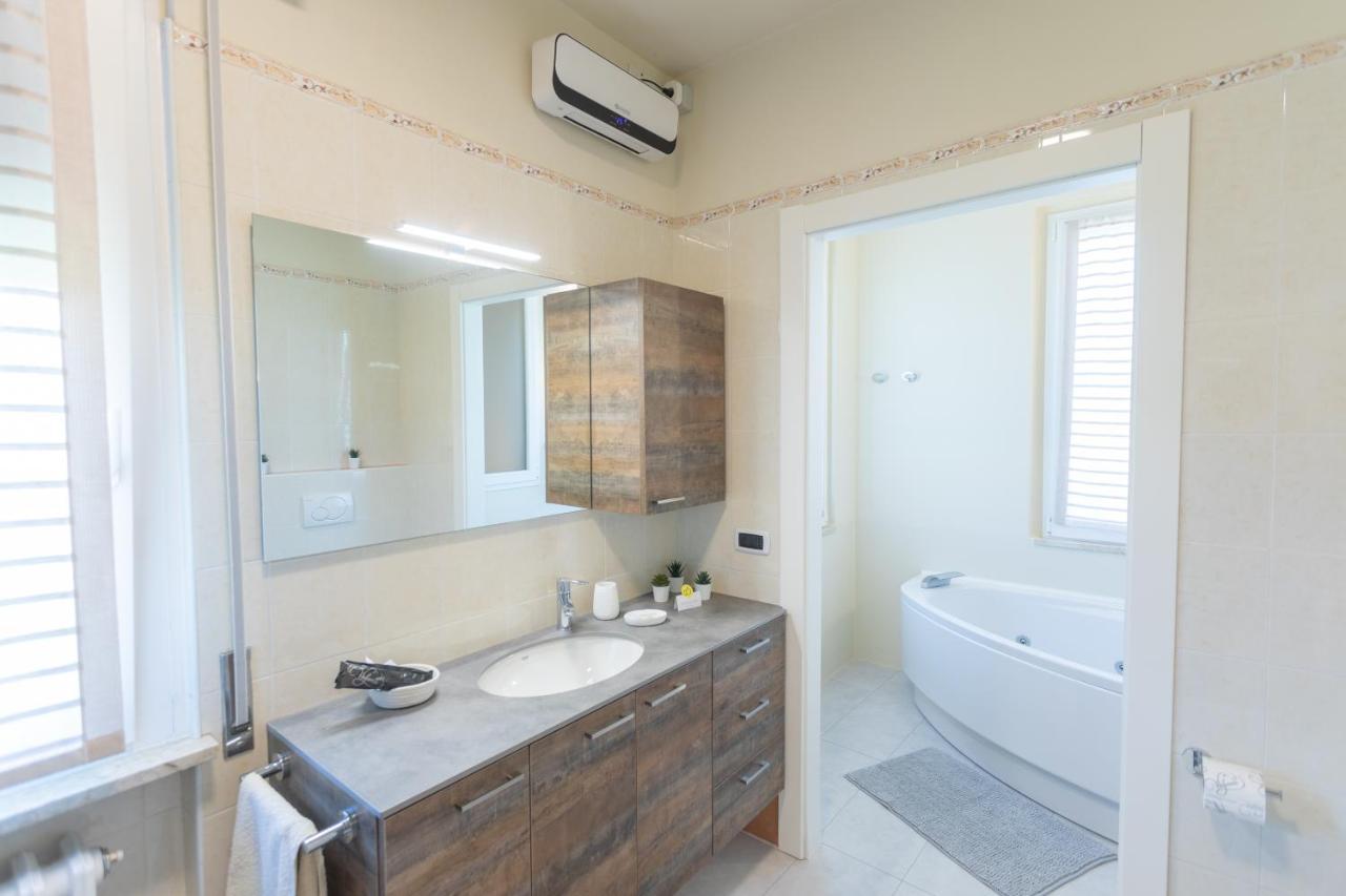 Villa Moiacchina Luxury Home Bevera  Zewnętrze zdjęcie